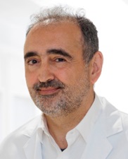 Dr.  Ramón Salazar